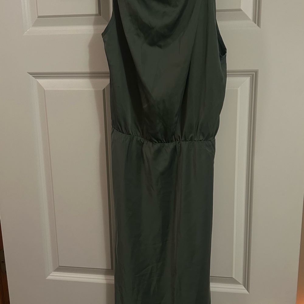 Elegant Green Sleeveless Dress